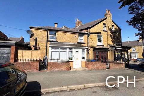 2 bedroom maisonette for sale, Columbus Ravine, Scarborough, YO12