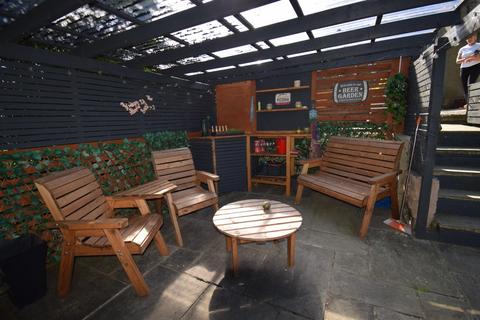 4 bedroom end of terrace house for sale, Dora Street, Porthmadog