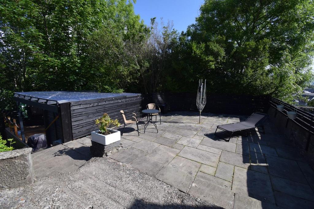 Upper Patio.JPG
