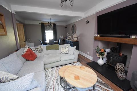 4 bedroom end of terrace house for sale, Dora Street, Porthmadog