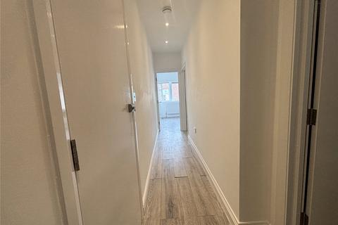 Studio to rent, Above Bar Street, Southampton, Hampshire, SO14