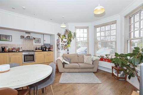 2 bedroom flat for sale, West Avenue, Worthing