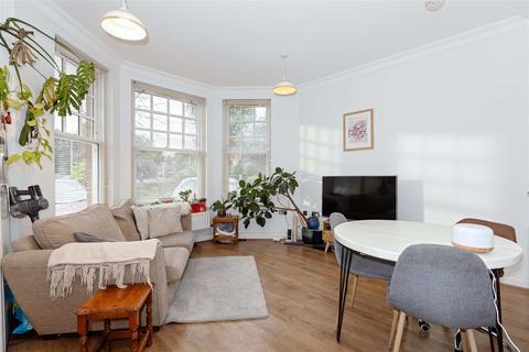 2 bedroom flat for sale, West Avenue, Worthing
