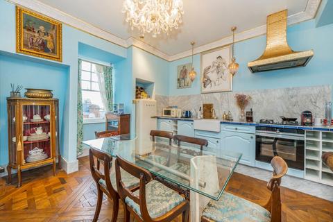 undefined, Sloane Gardens, London SW1W