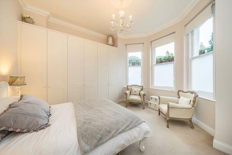 2 bedroom flat for sale, Grove Road, Surbiton KT6