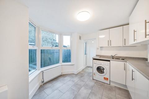 1 bedroom flat to rent, Howbury Road, London, SE15
