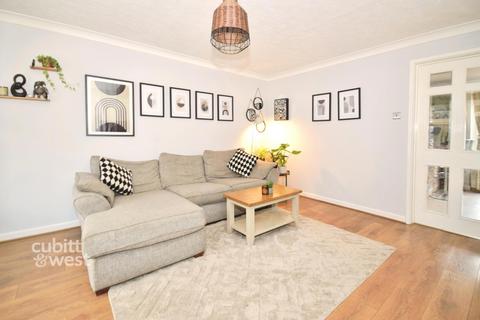 undefined, Boleyn Close, Maidenbower, RH10