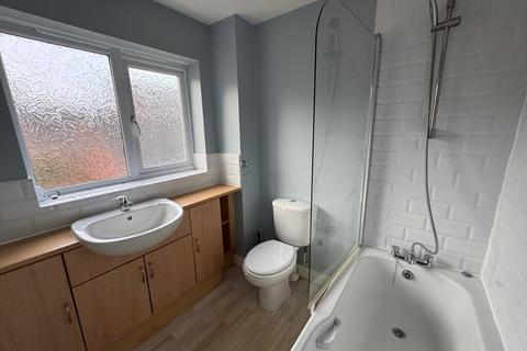 4 bedroom semi-detached house to rent, Mellors Road, Mansfield NG21