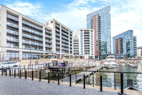 2 bedroom flat to rent, Maritime Walk, Southampton SO14