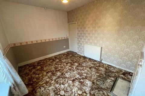 2 bedroom terraced house for sale, West Street, Brighouse, HD6