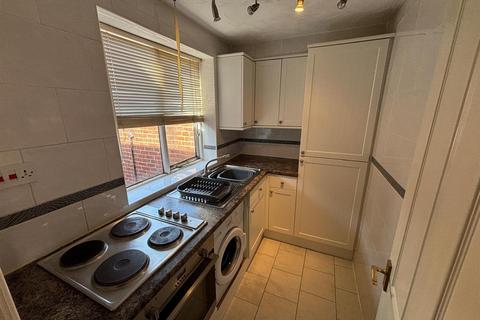 Studio to rent, Church Street, Lutterworth