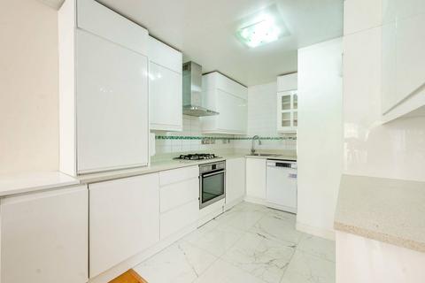 3 bedroom flat to rent, Wood End Road, Harrow, HA1