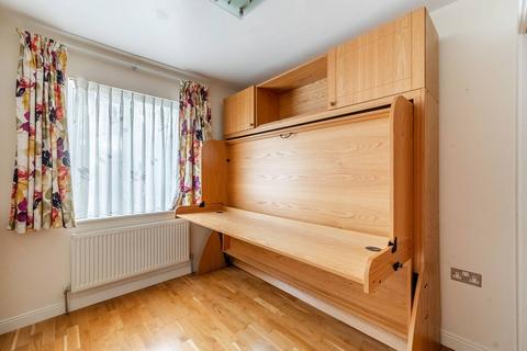 3 bedroom flat to rent, Wood End Road, Harrow, HA1