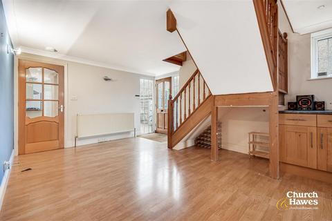2 bedroom semi-detached house for sale, Station Road, Burnham-on-Crouch