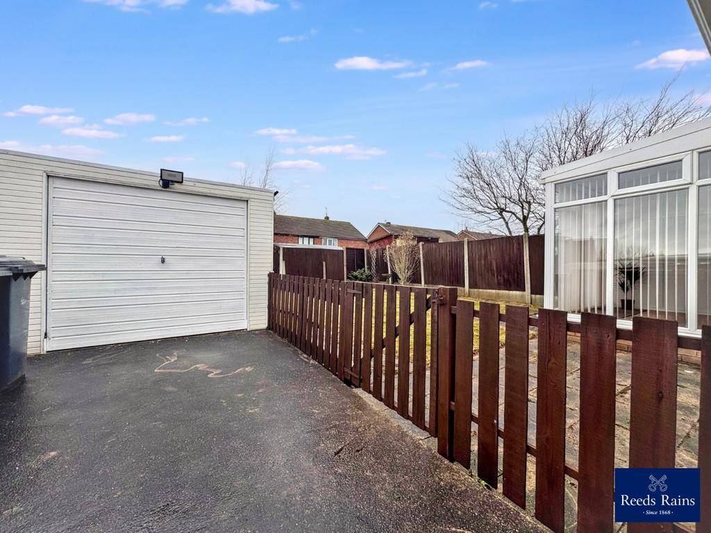 Detached Garage
