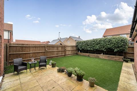 3 bedroom detached house for sale, Huckle Close, Houghton Conquest, MK45