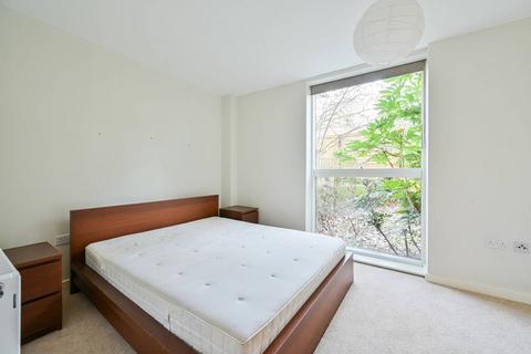 2 bedroom flat for sale, Maple Court, Elephant and Castle, London, SE17