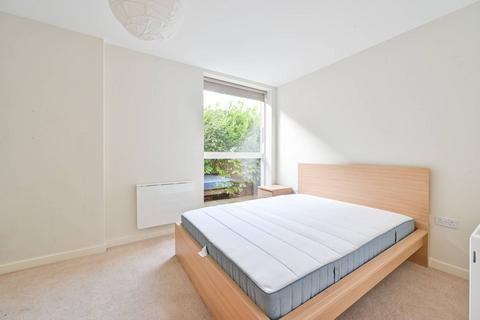 2 bedroom flat for sale, Maple Court, Elephant and Castle, London, SE17