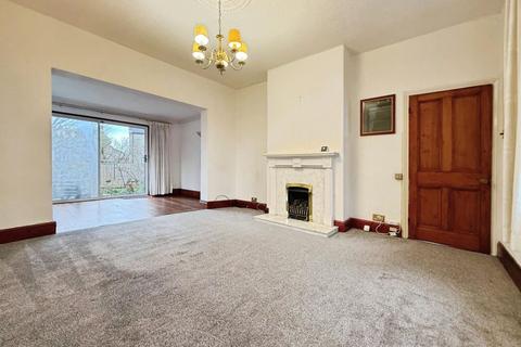 3 bedroom detached house to rent, Wath Road, Elsecar, Barnsley S74 8HJ