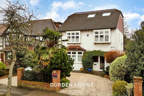 4 bedroom detached house for sale, Kings Avenue, Woodford Green IG8