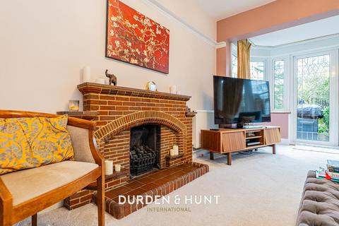 4 bedroom detached house for sale, Kings Avenue, Woodford Green IG8