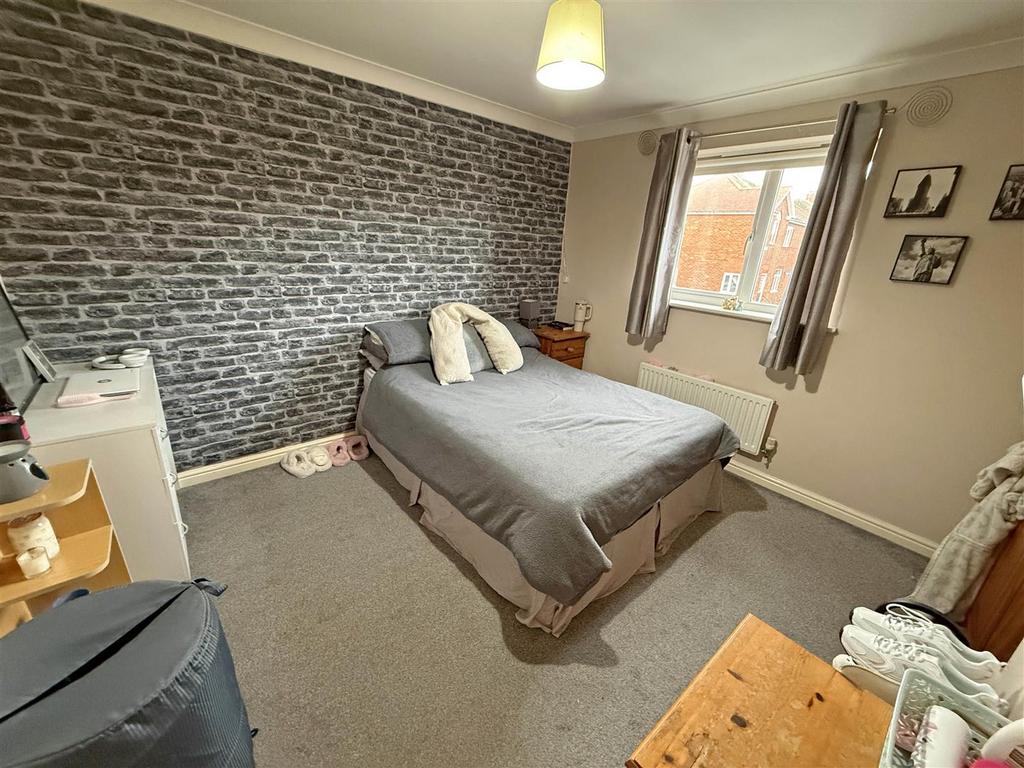 Bedroom 4.jpg