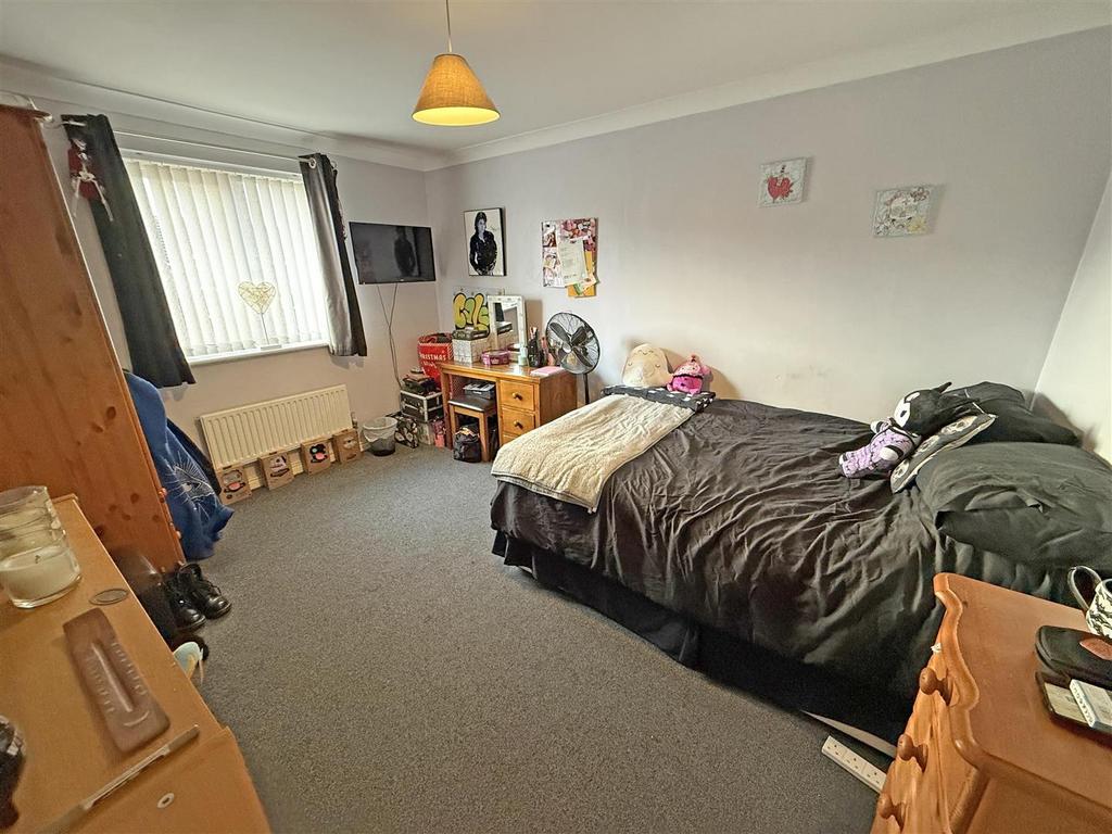 Bedroom 2.jpg