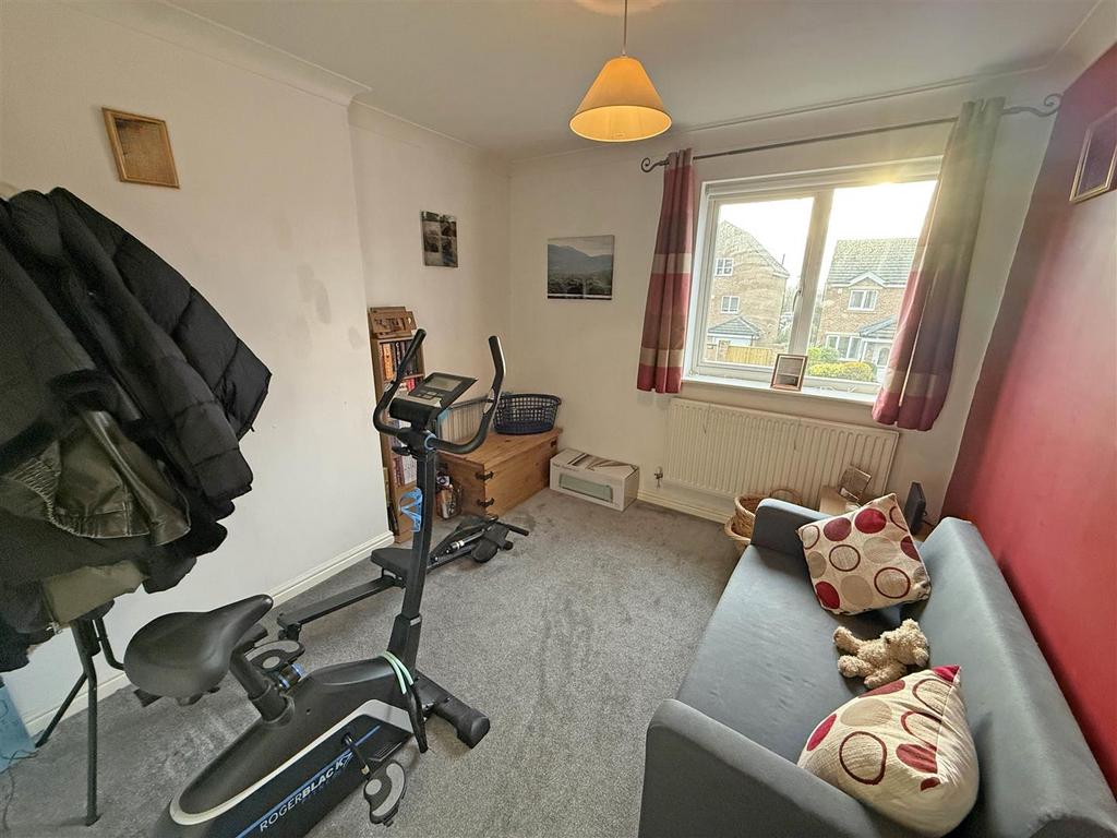 Bedroom 1.jpg