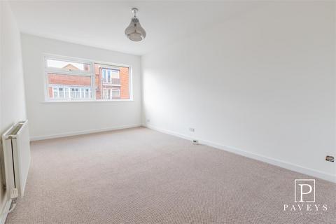 2 bedroom apartment for sale, Connaught Avenue, Frinton on Sea