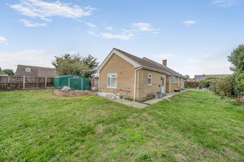 2 bedroom detached bungalow for sale, Wellington Gardens, Selsey, PO20