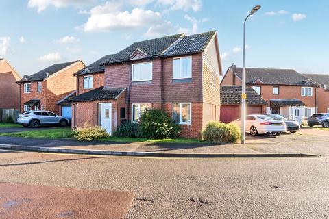 3 bedroom semi-detached house for sale, Quarrington Close,  Thatcham,  RG19,  RG19
