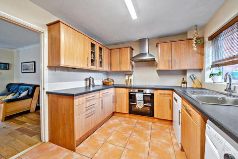 3 bedroom semi-detached house for sale, Quarrington Close,  Thatcham,  RG19,  RG19