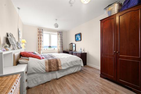 2 bedroom apartment for sale, Johnstone Close, Berkshire RG12