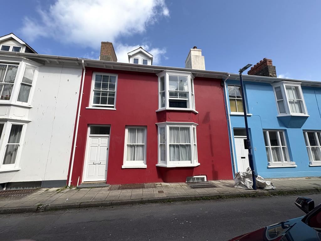 5 Bed Terraced Property For Sale