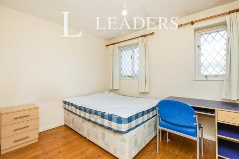 2 bedroom terraced house to rent, Heron Drive, Lenton, NG7