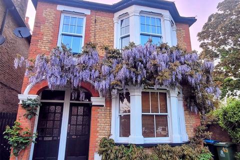 1 bedroom in a house share to rent, Broomfield Road, Surbiton, KT5