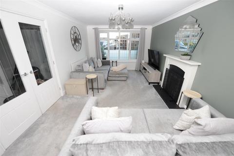 5 bedroom detached house for sale, Sandhill Fold, Idle, Bradford