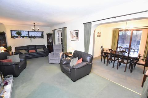 3 bedroom detached house for sale, Station Road, Farnborough GU14