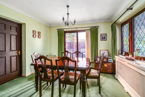 3 bedroom detached house for sale, Station Road, Farnborough GU14