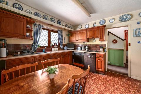 3 bedroom detached house for sale, Station Road, Farnborough GU14