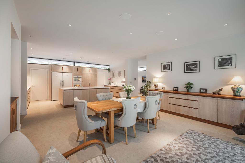 Breakfast Room