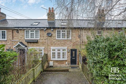 2 bedroom property for sale, Lambourne Square, Lambourne End, RM4