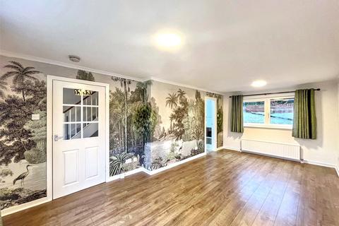 3 bedroom terraced house for sale, Whitehills Drive, Glasgow G75