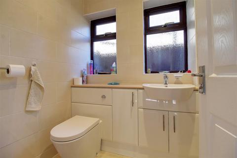 4 bedroom detached house for sale, Bearwood Close, Potters Bar EN6