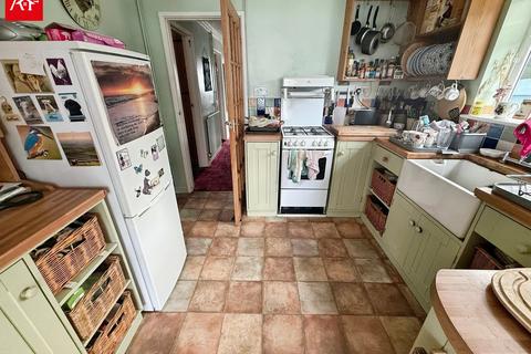 2 bedroom semi-detached bungalow for sale, Maple Drive, Burnham-on-Sea, TA8