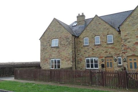 3 bedroom terraced house to rent, Pigeons Cottages