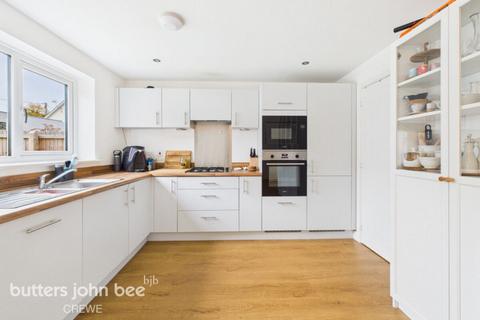 4 bedroom detached house for sale, Randalls Drive, Crewe