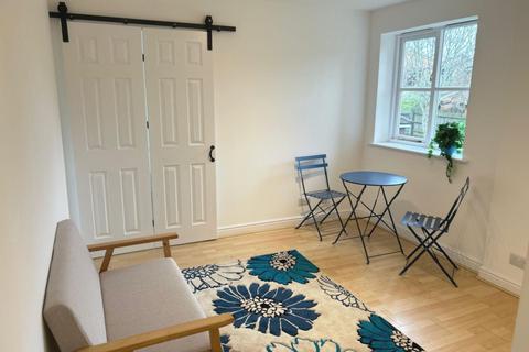 1 bedroom flat to rent, Lucas Gardens, East Finchley, N2