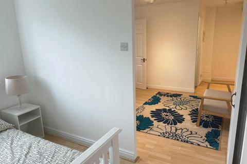 1 bedroom flat to rent, Lucas Gardens, East Finchley, N2