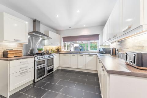 3 bedroom detached bungalow for sale, Keepers Close, Drakes Broughton, WR10